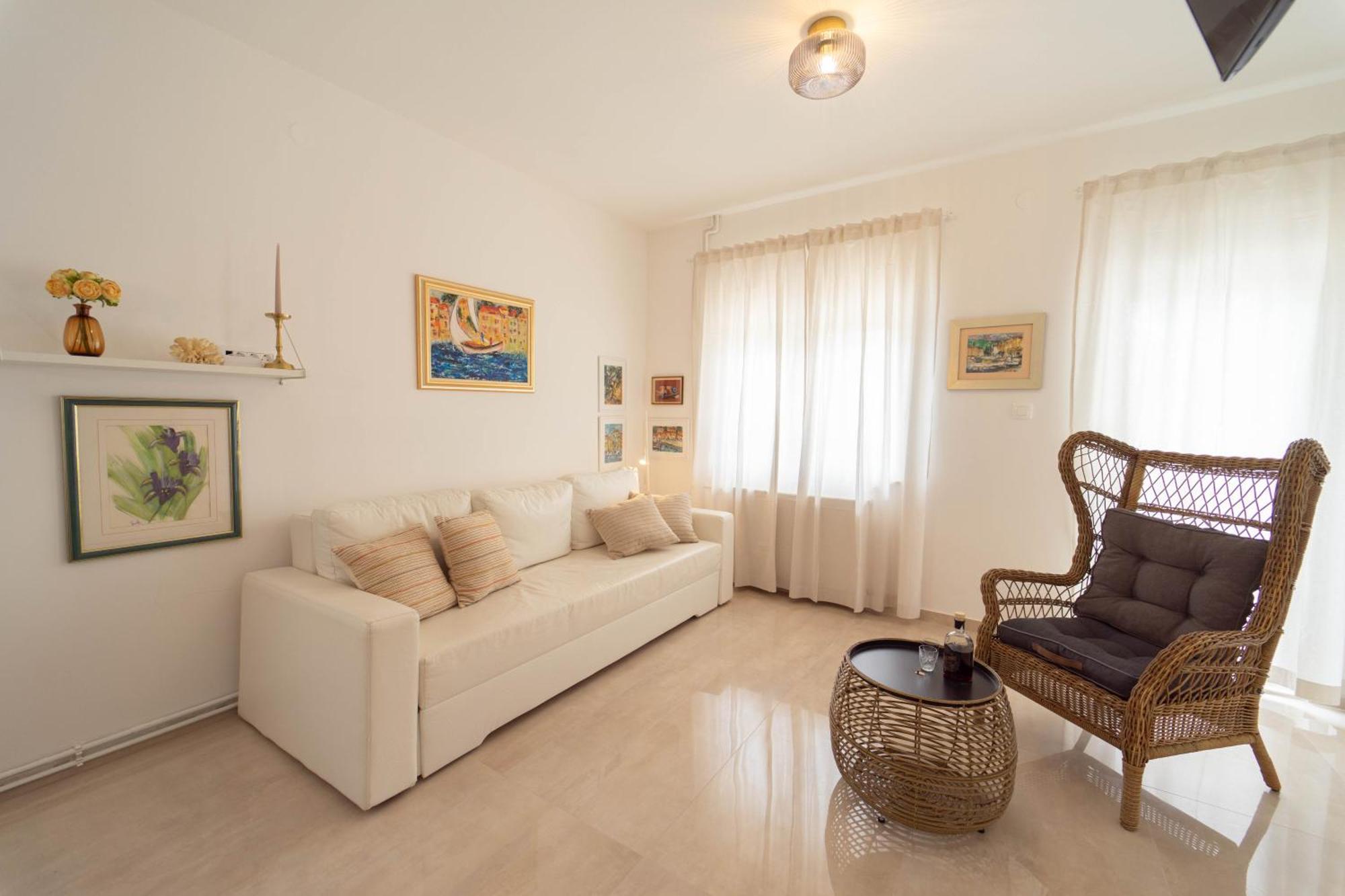& Blue Villa *
